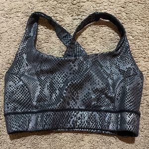 Cross Back Bra - snakeskin print
size 6 (sizing is same as lululemon )